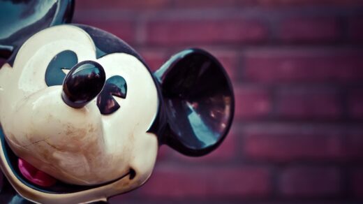 Midjourney poursuivie par Disney et Universal